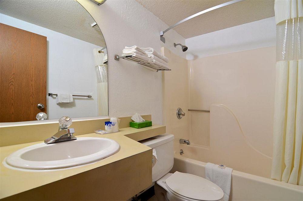 Hotel Ramada By Wyndham Effingham Habitación foto