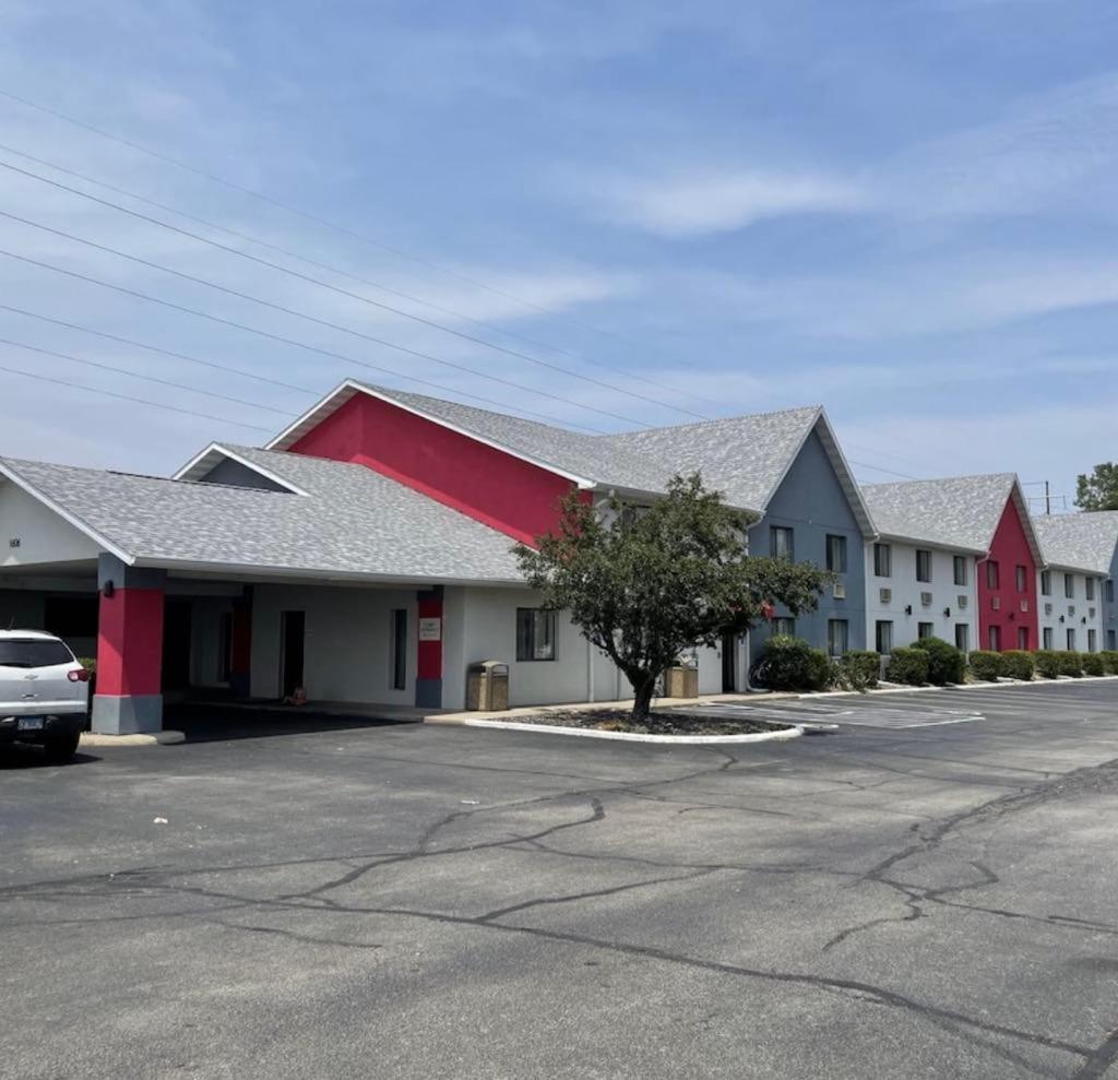 Hotel Ramada By Wyndham Effingham Exterior foto