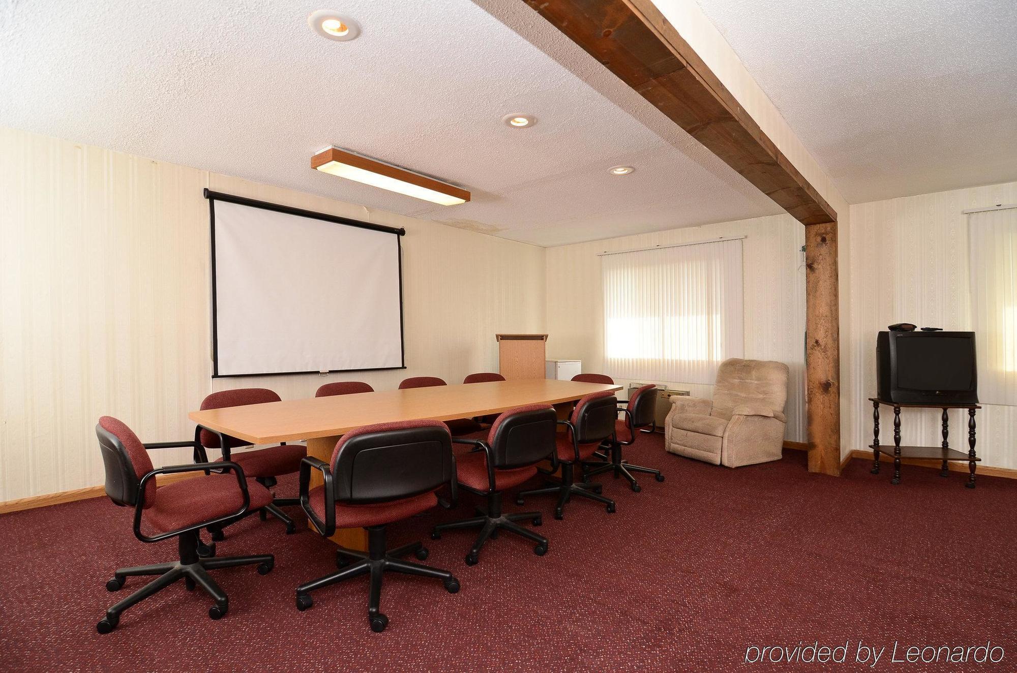 Hotel Ramada By Wyndham Effingham Negocio foto